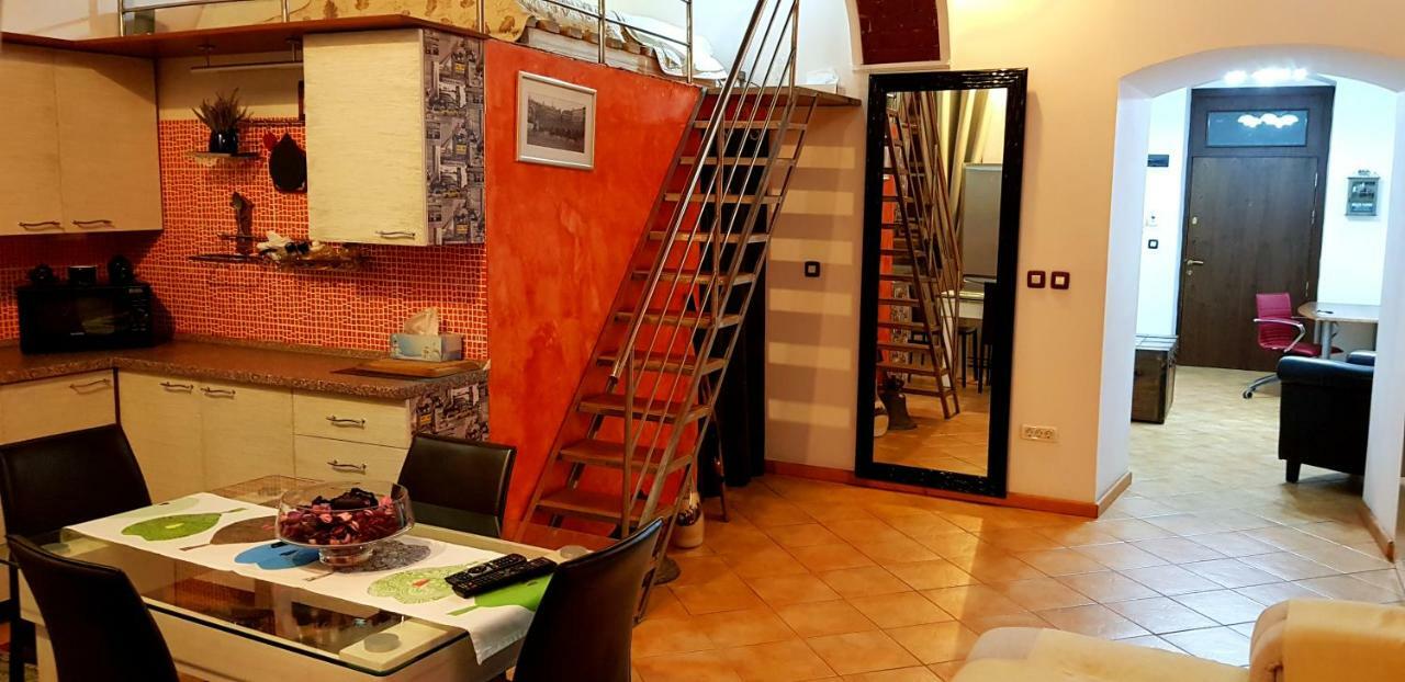 Old Square Apartments 3 Тимишоара Екстериор снимка