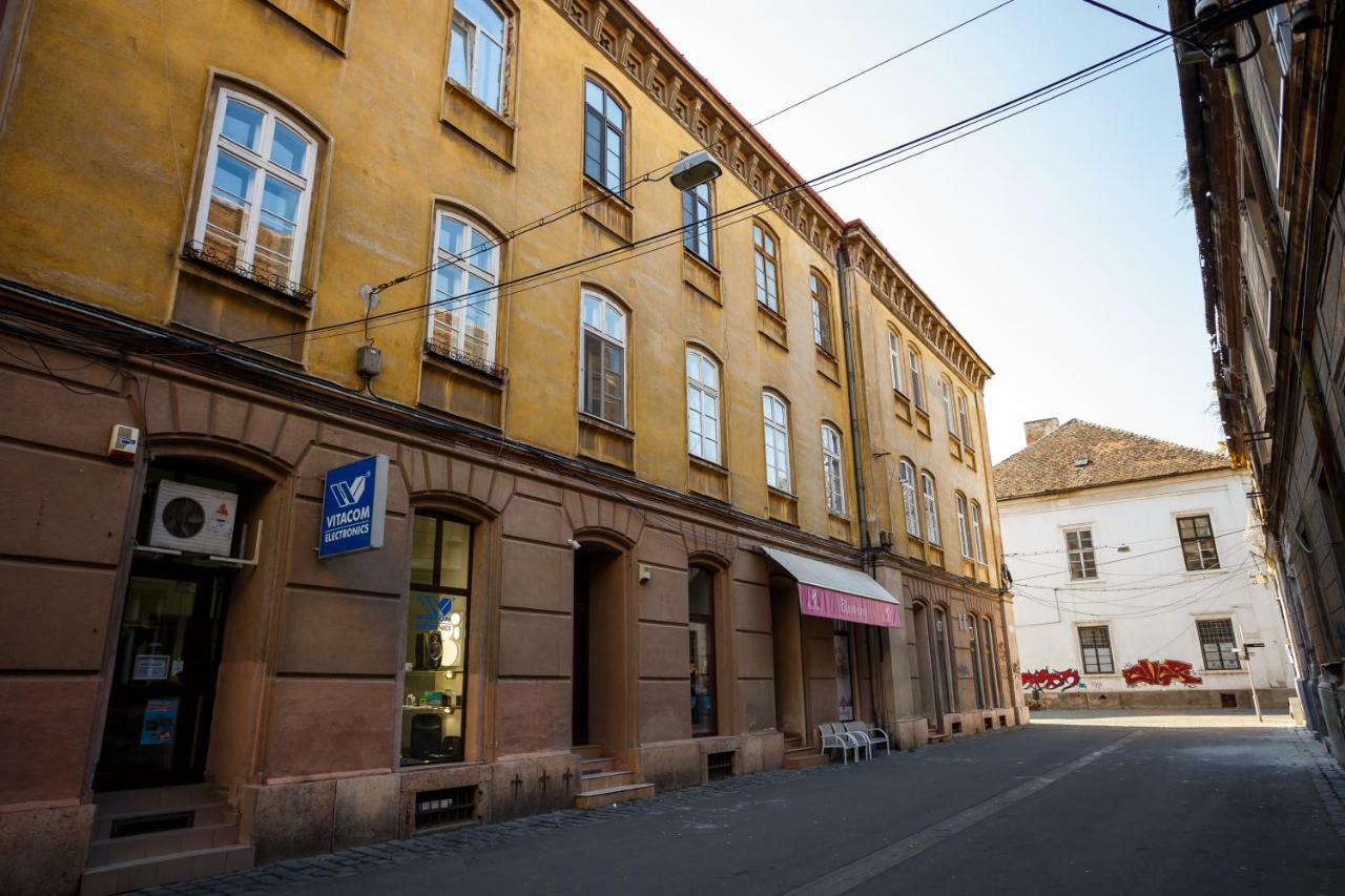 Old Square Apartments 3 Тимишоара Екстериор снимка