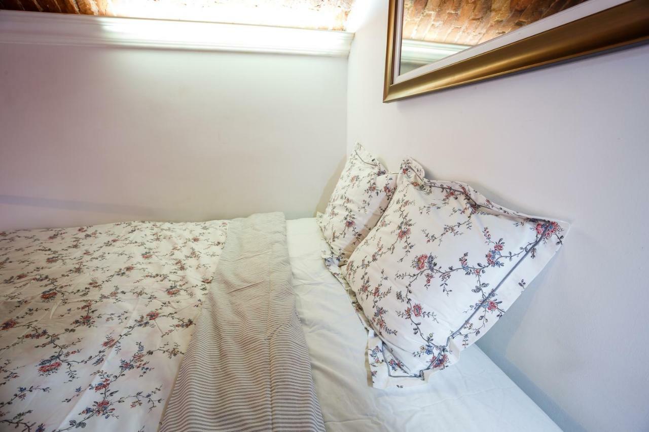 Old Square Apartments 3 Тимишоара Екстериор снимка